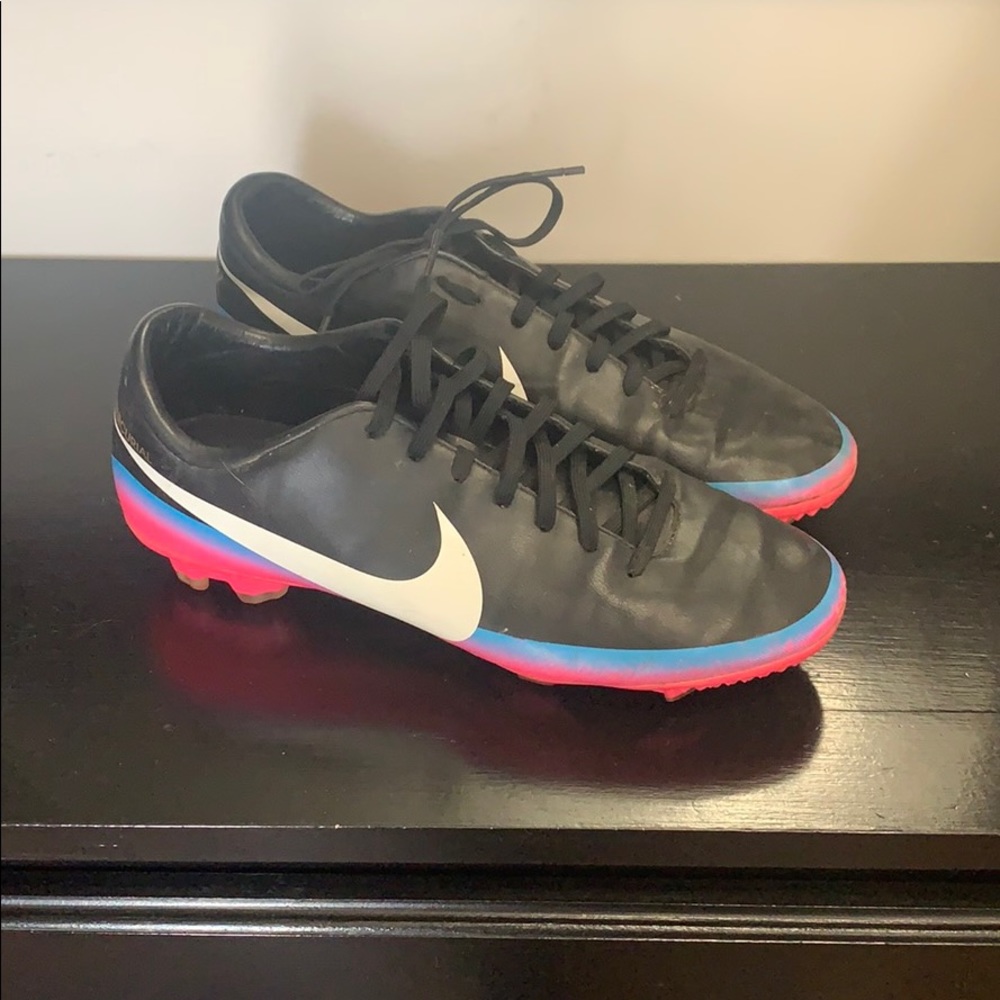 Nike cleats-7.5